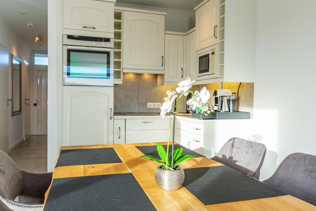 Scharbeutz 2- Zimmer- Luxus Apartment Mit Eigener Sauna Luaran gambar